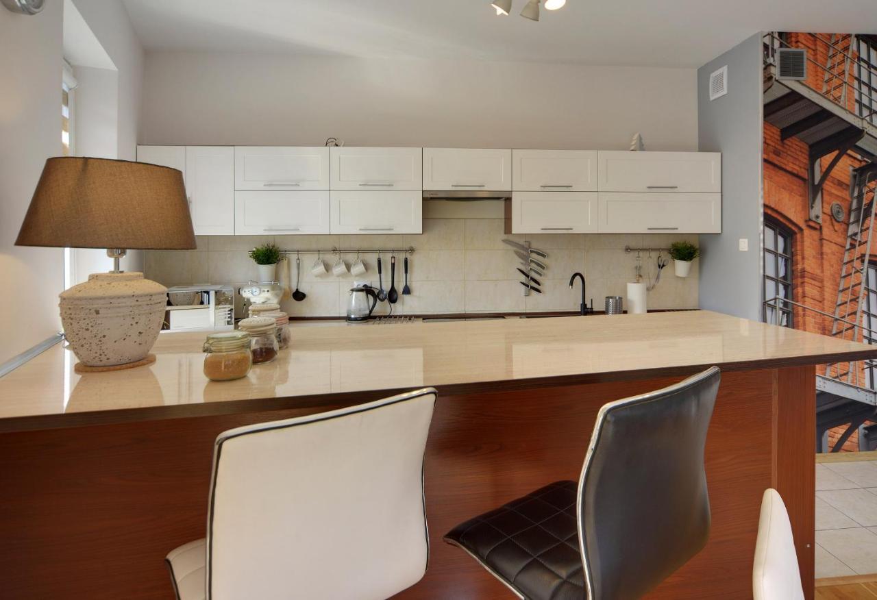 Lodz4rent - Piotrkowska - Premium 9,7 - Hopa Lupa 1400m Pieszo !!